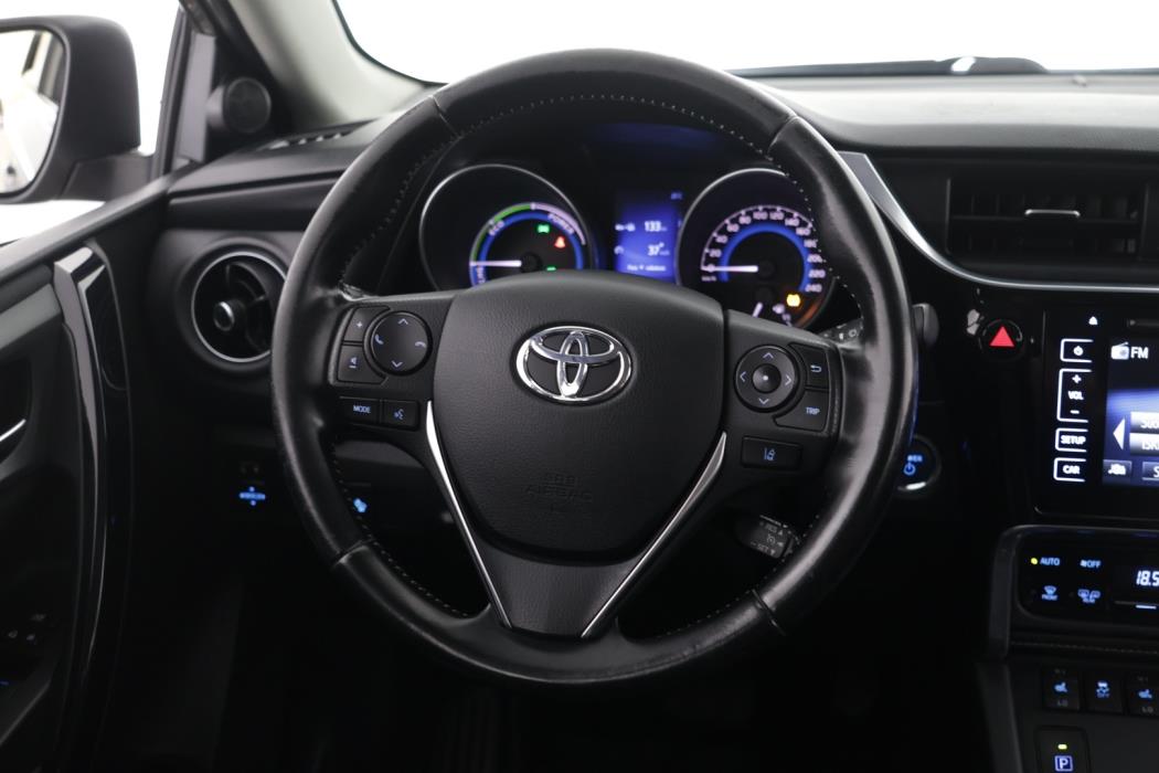 TOYOTA Auris 2017