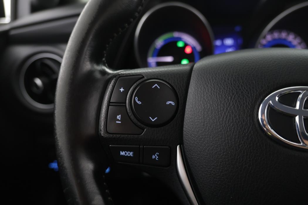 TOYOTA Auris 2017