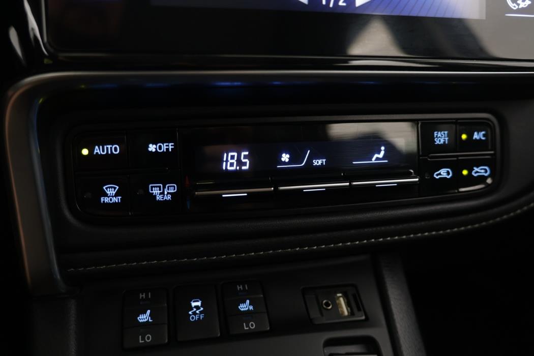 TOYOTA Auris 2017
