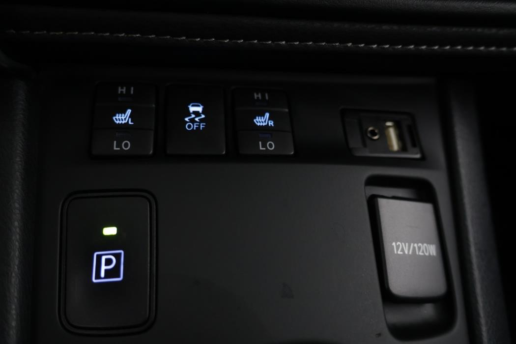 TOYOTA Auris 2017