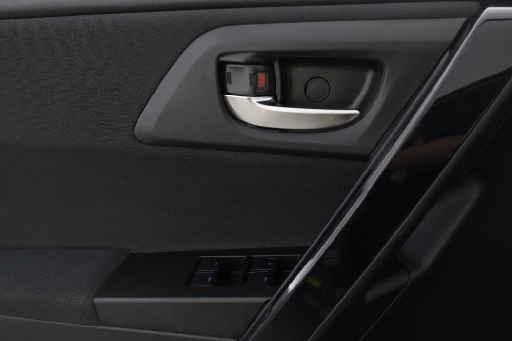 TOYOTA Auris 2017