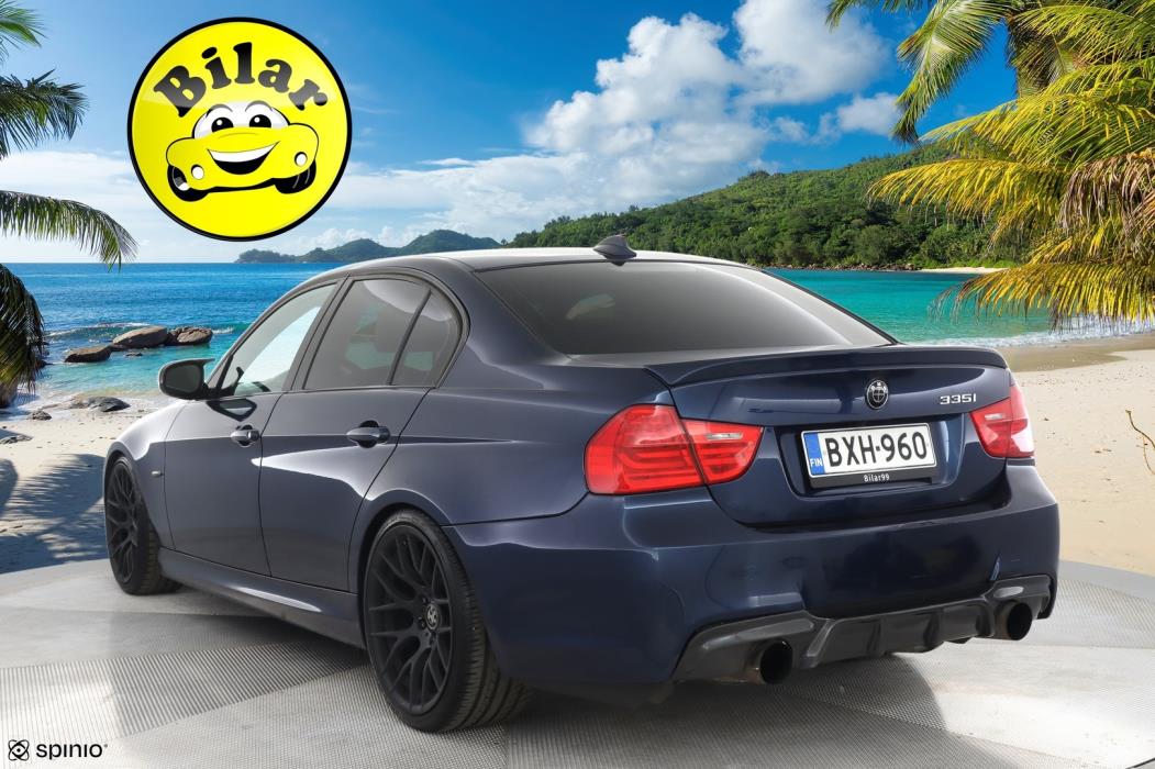 BMW 335 2011