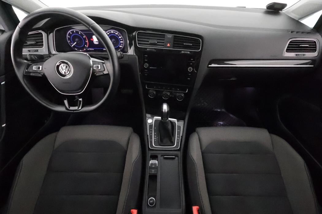 VOLKSWAGEN Golf 2019