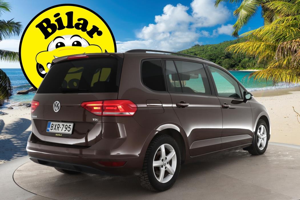VOLKSWAGEN Touran 2016