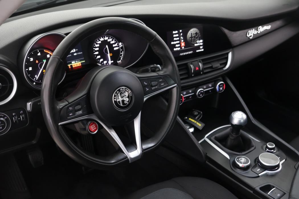 ALFA ROMEO Giulia 2017