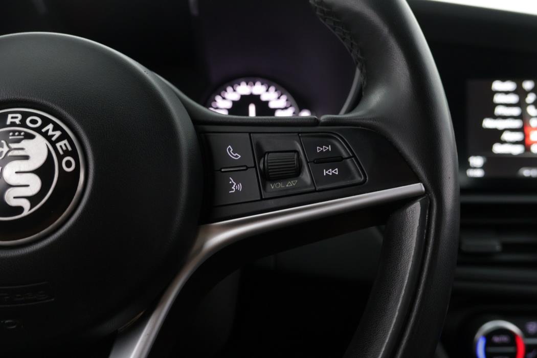 ALFA ROMEO Giulia 2017