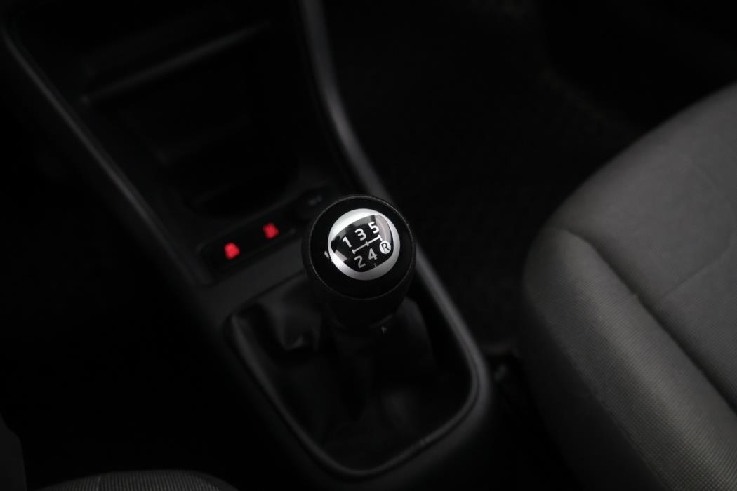VOLKSWAGEN up! 2015