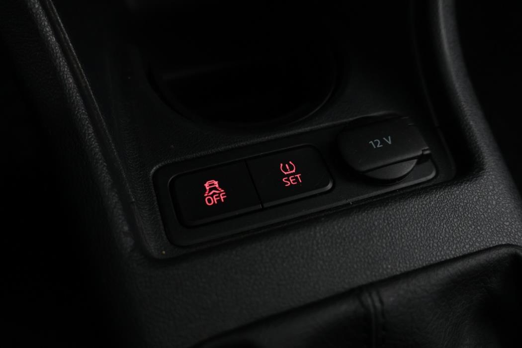 VOLKSWAGEN up! 2015