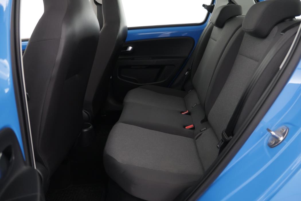 VOLKSWAGEN up! 2015