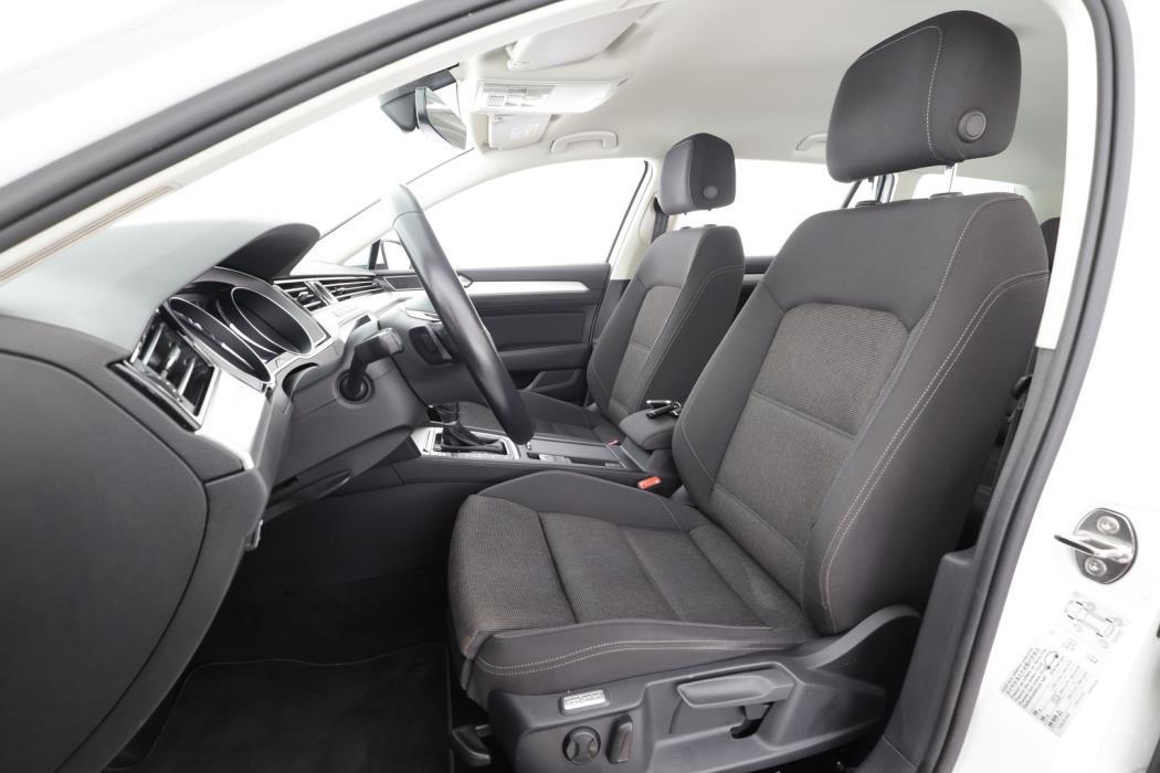 VOLKSWAGEN Passat 2019