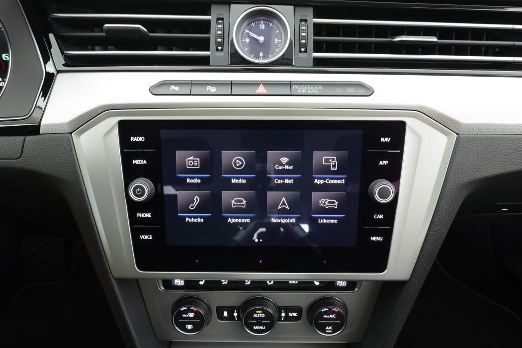 VOLKSWAGEN Passat 2019
