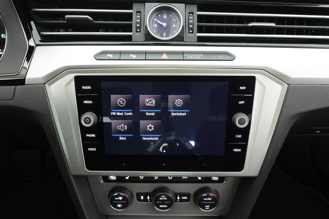 VOLKSWAGEN Passat 2019