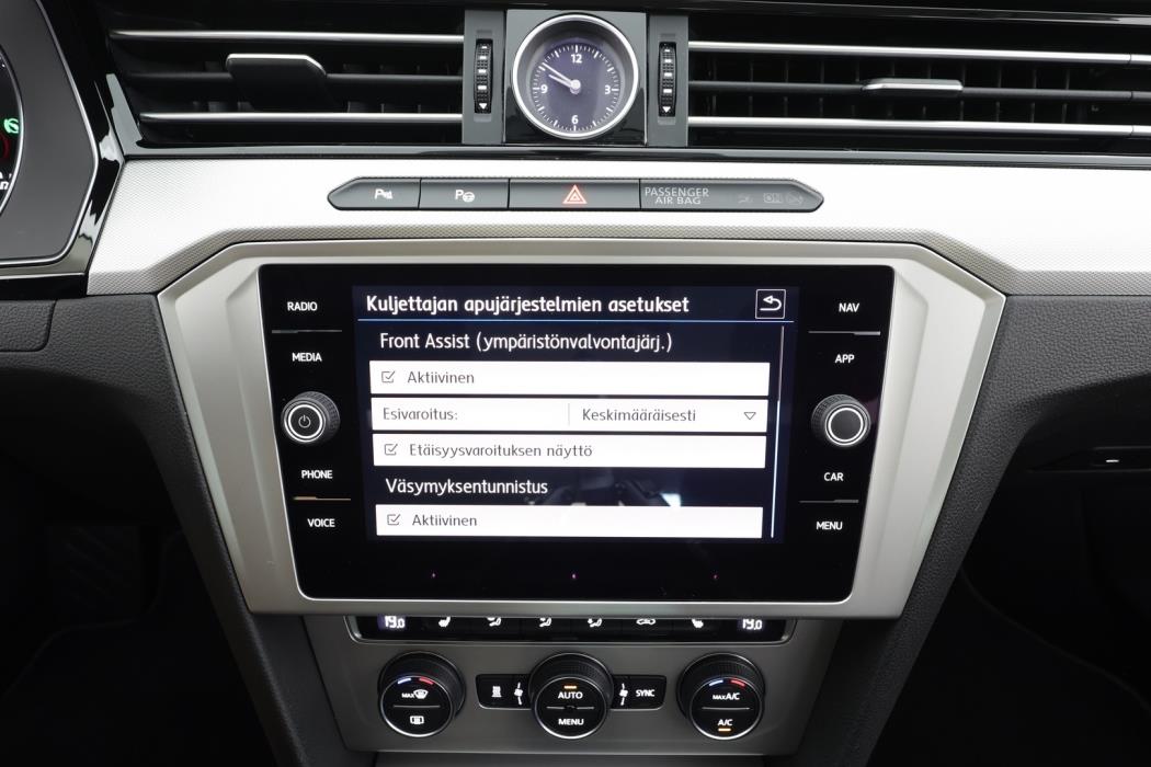 VOLKSWAGEN Passat 2019