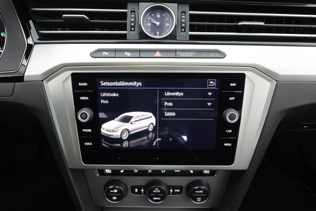 VOLKSWAGEN Passat 2019