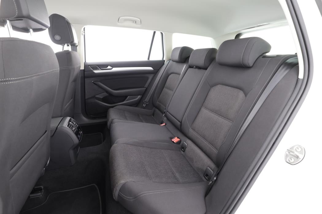 VOLKSWAGEN Passat 2019