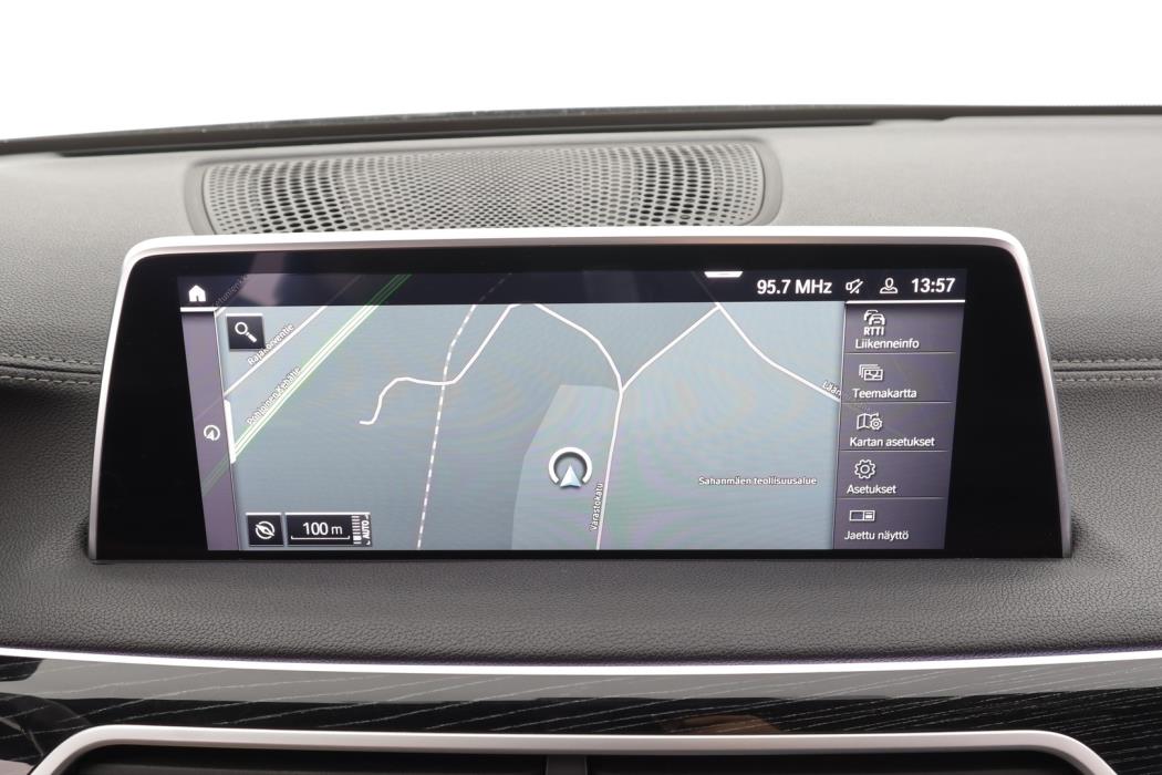 BMW 745 2020