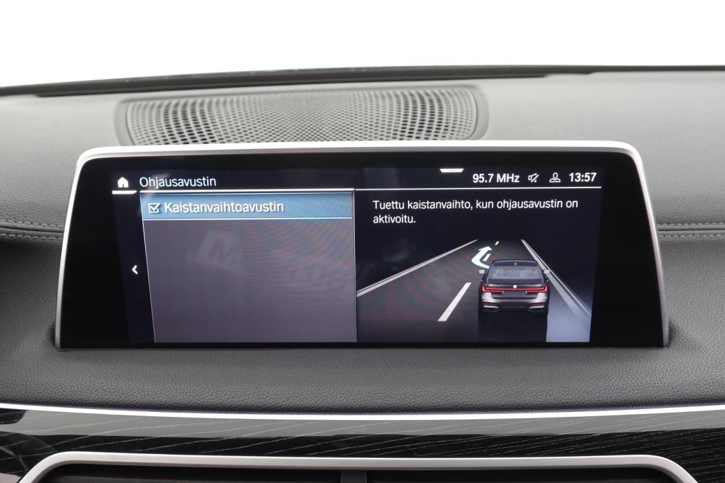 BMW 745 2020