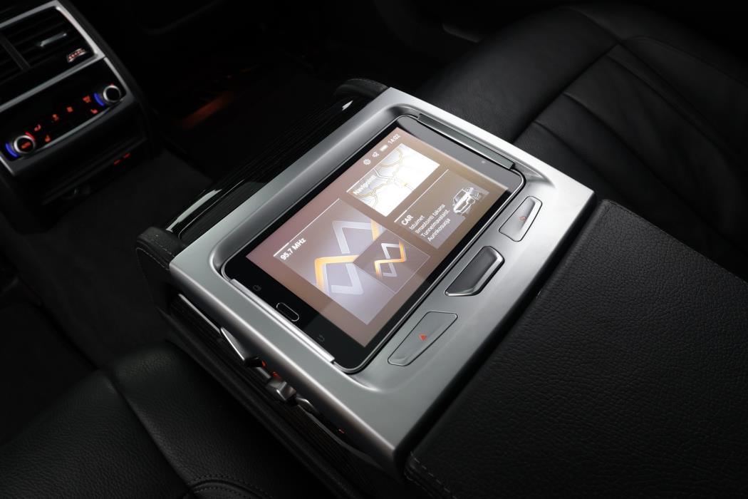 BMW 745 2020