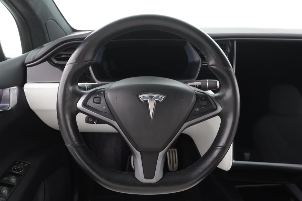 TESLA Model X 2019