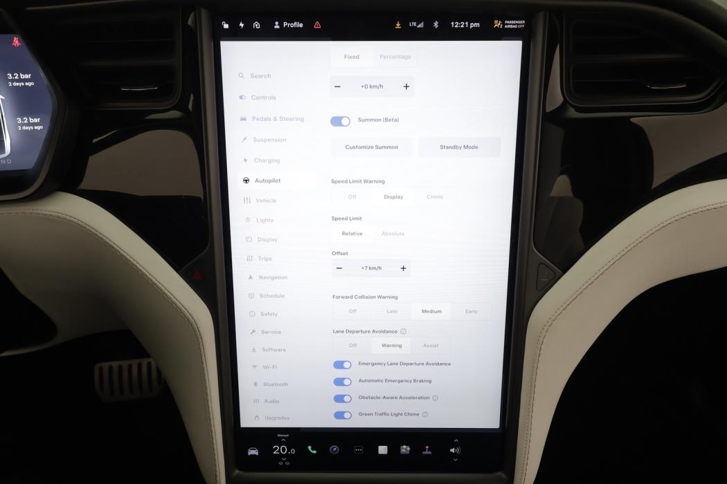 TESLA Model X 2019