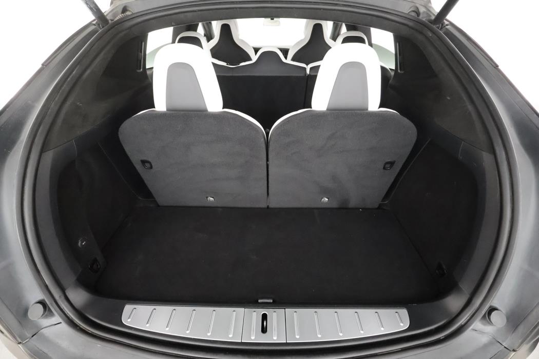 TESLA Model X 2019