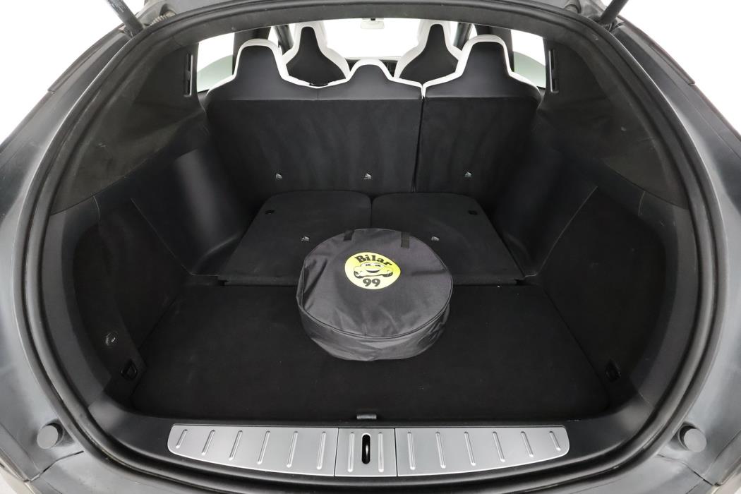 TESLA Model X 2019