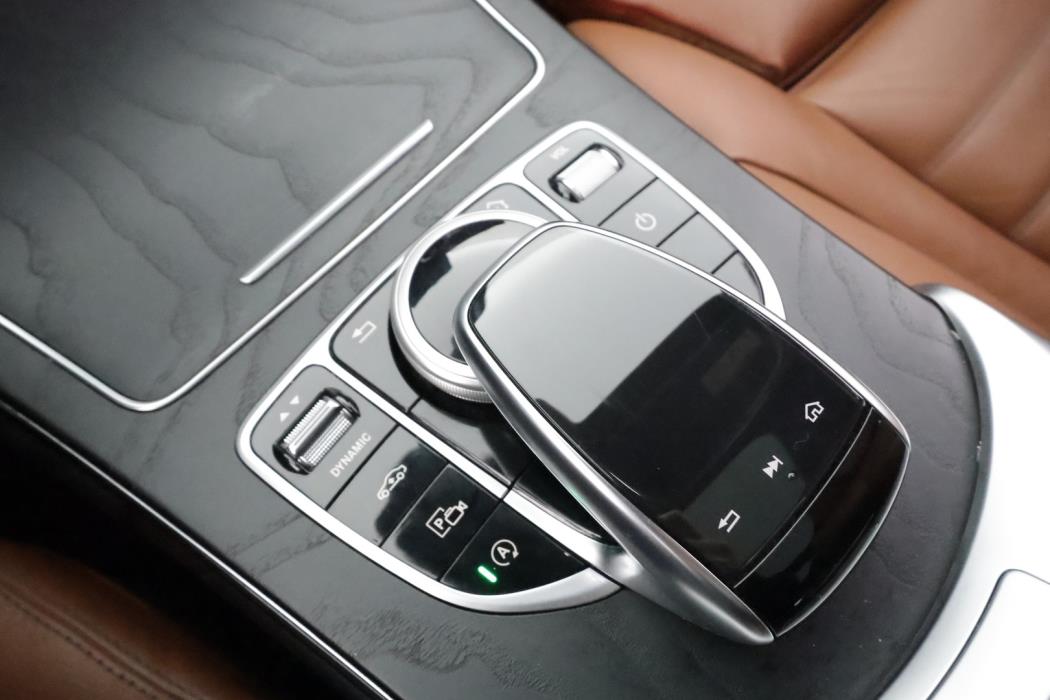 MERCEDES-BENZ C 2019