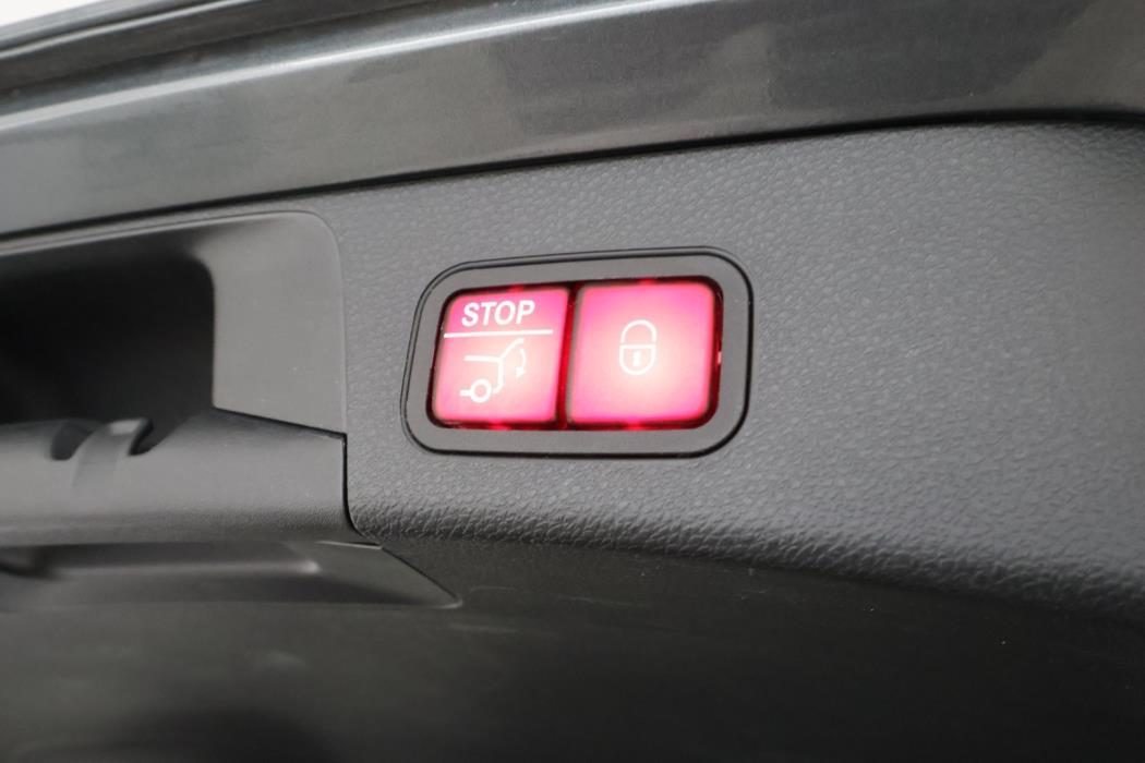 MERCEDES-BENZ C 2019