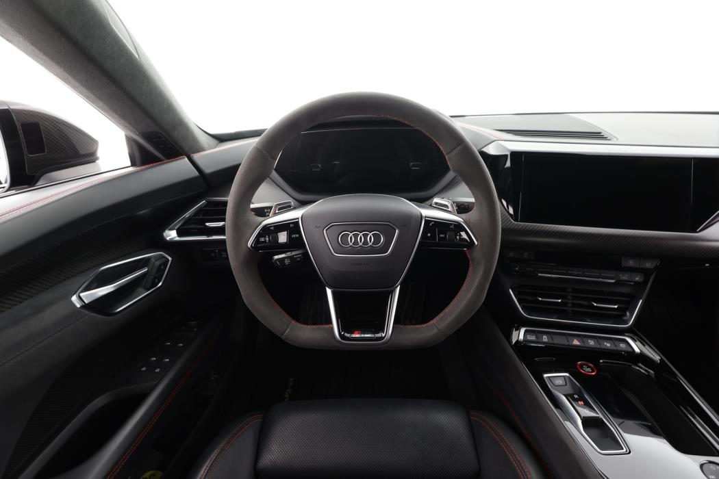 AUDI E-TRON GT RS 2022