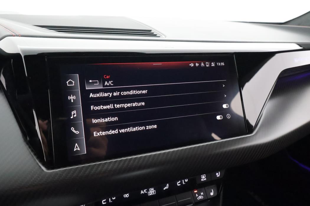 AUDI E-TRON GT RS 2022