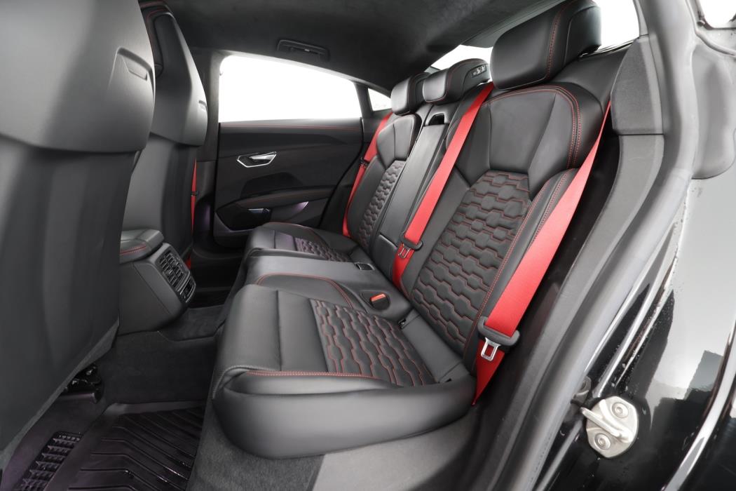 AUDI E-TRON GT RS 2022