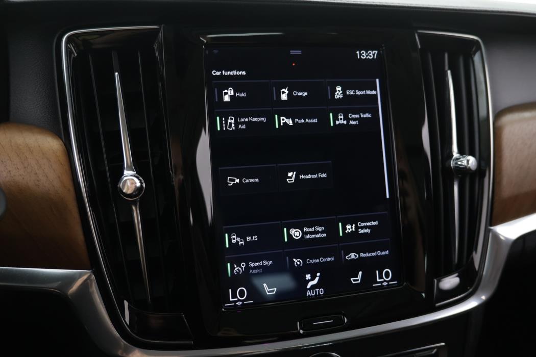 VOLVO V90 2018