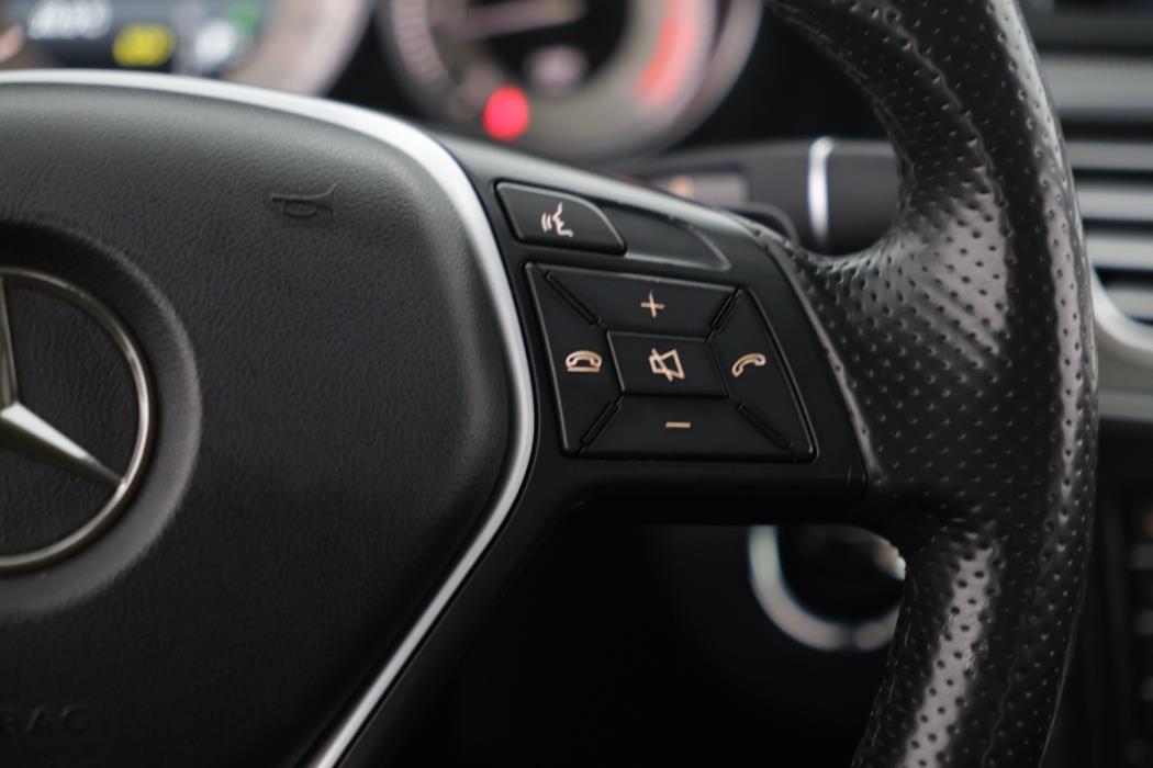 MERCEDES-BENZ E 2015