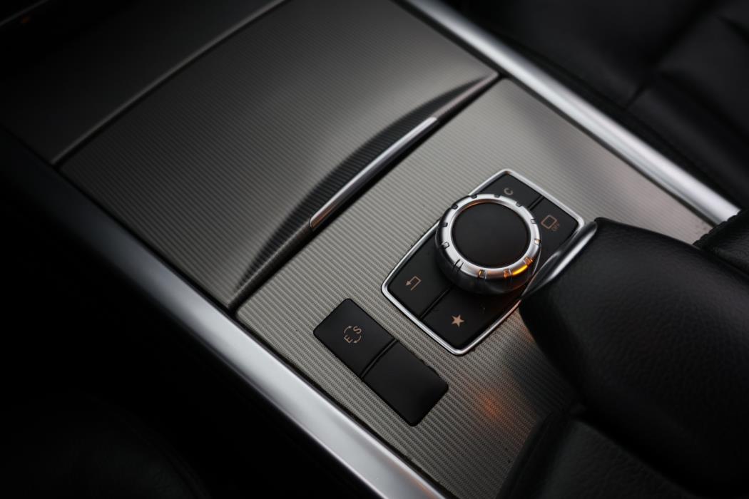 MERCEDES-BENZ E 2015