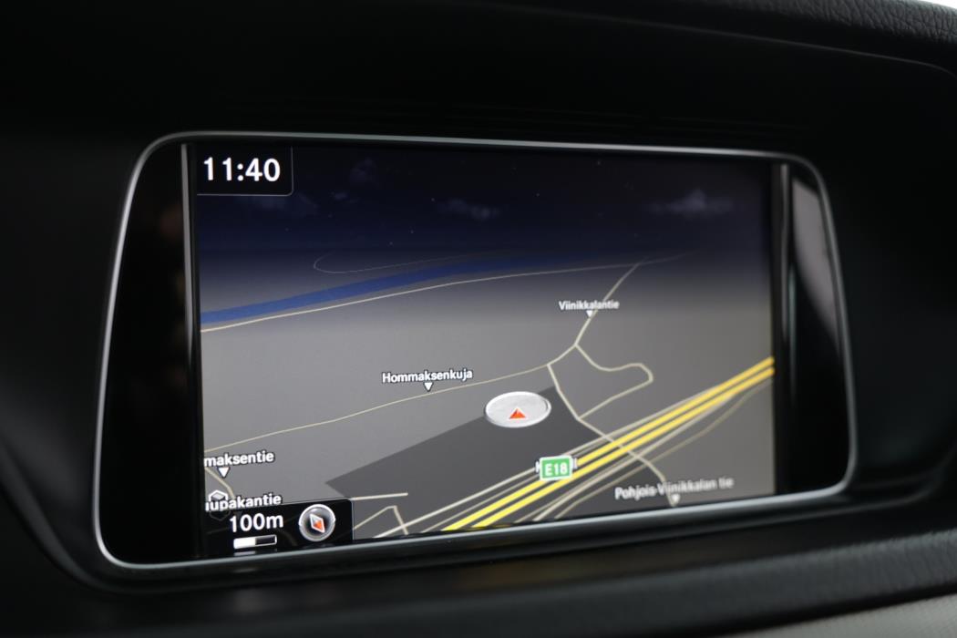 MERCEDES-BENZ E 2015