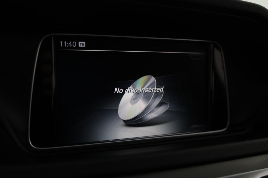 MERCEDES-BENZ E 2015
