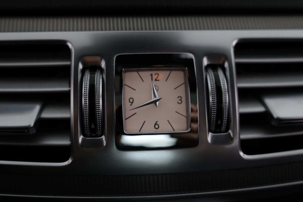 MERCEDES-BENZ E 2015