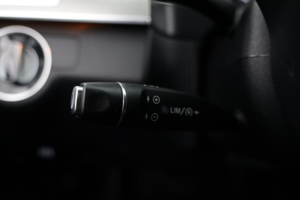 MERCEDES-BENZ E 2015