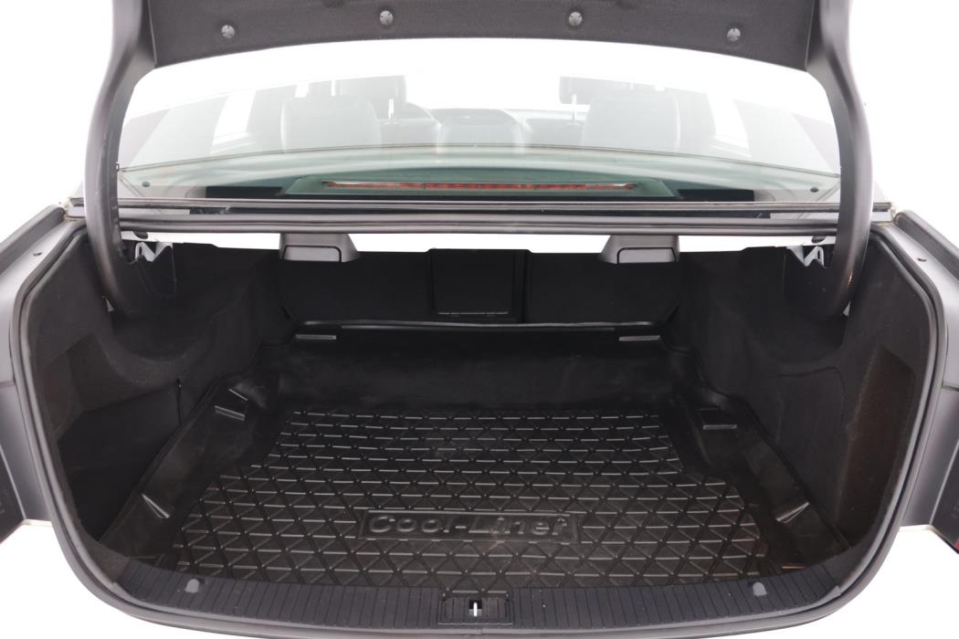 MERCEDES-BENZ E 2015