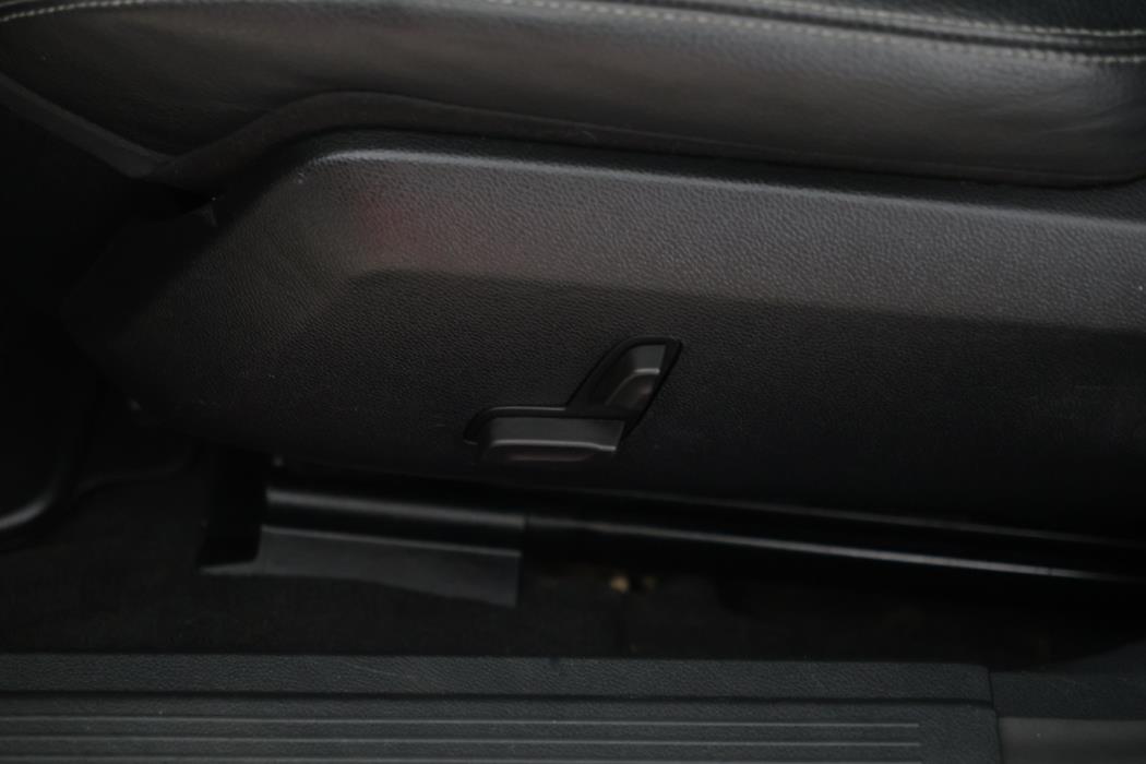 MERCEDES-BENZ E 2015