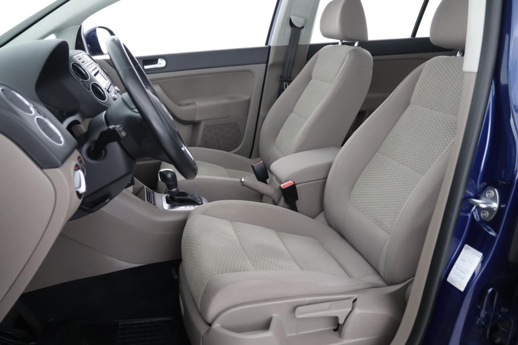 VOLKSWAGEN Golf Plus 2012