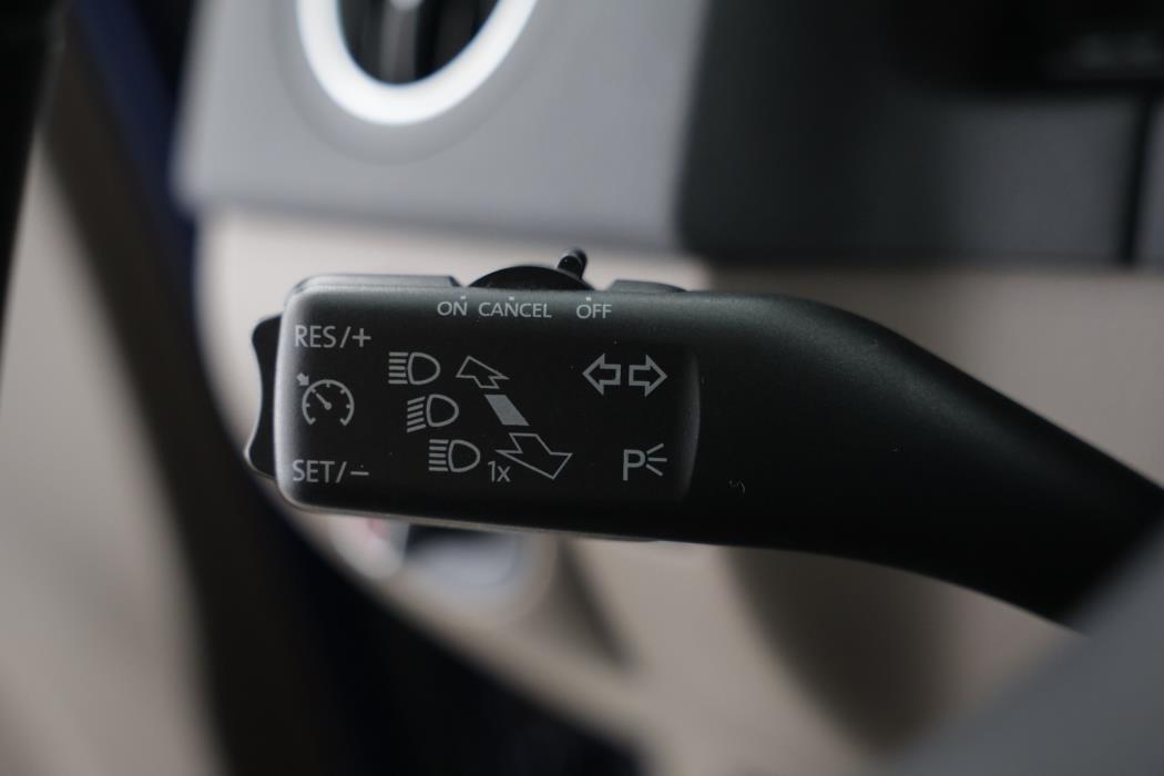 VOLKSWAGEN Golf Plus 2012