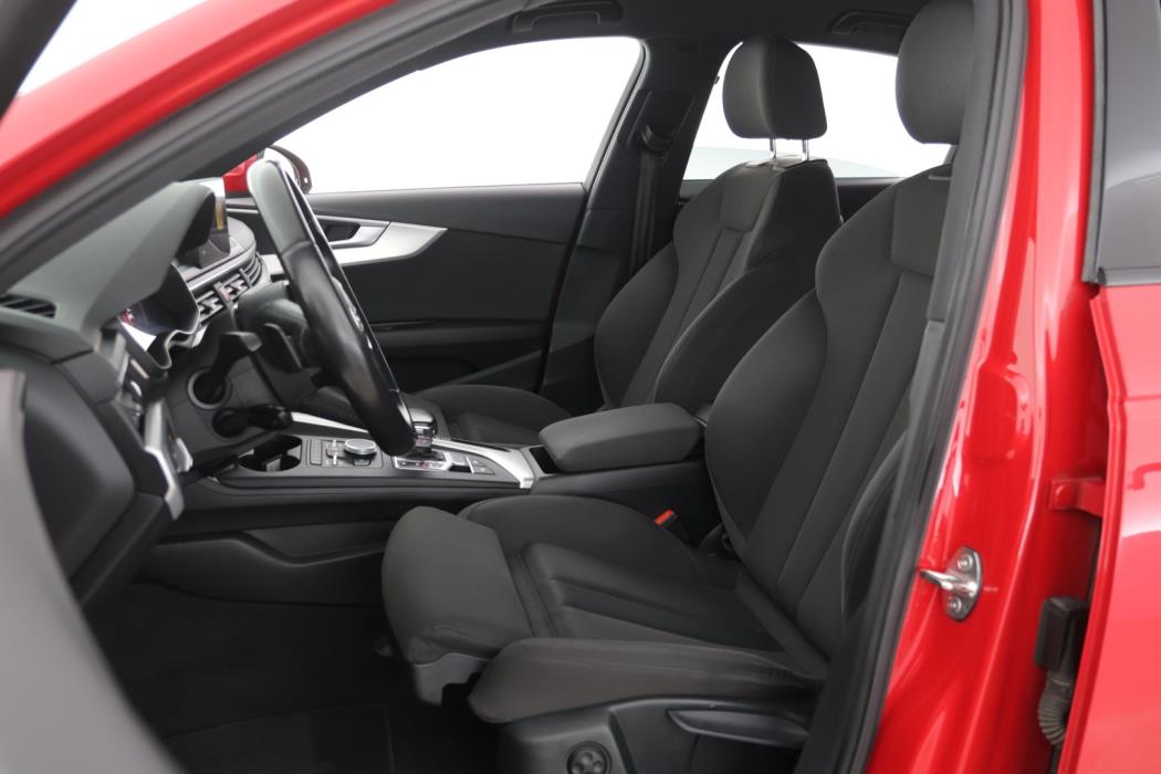 AUDI A4 2016