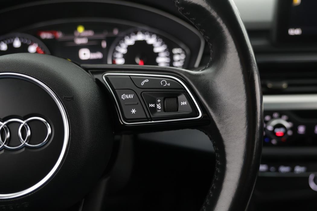 AUDI A4 2016