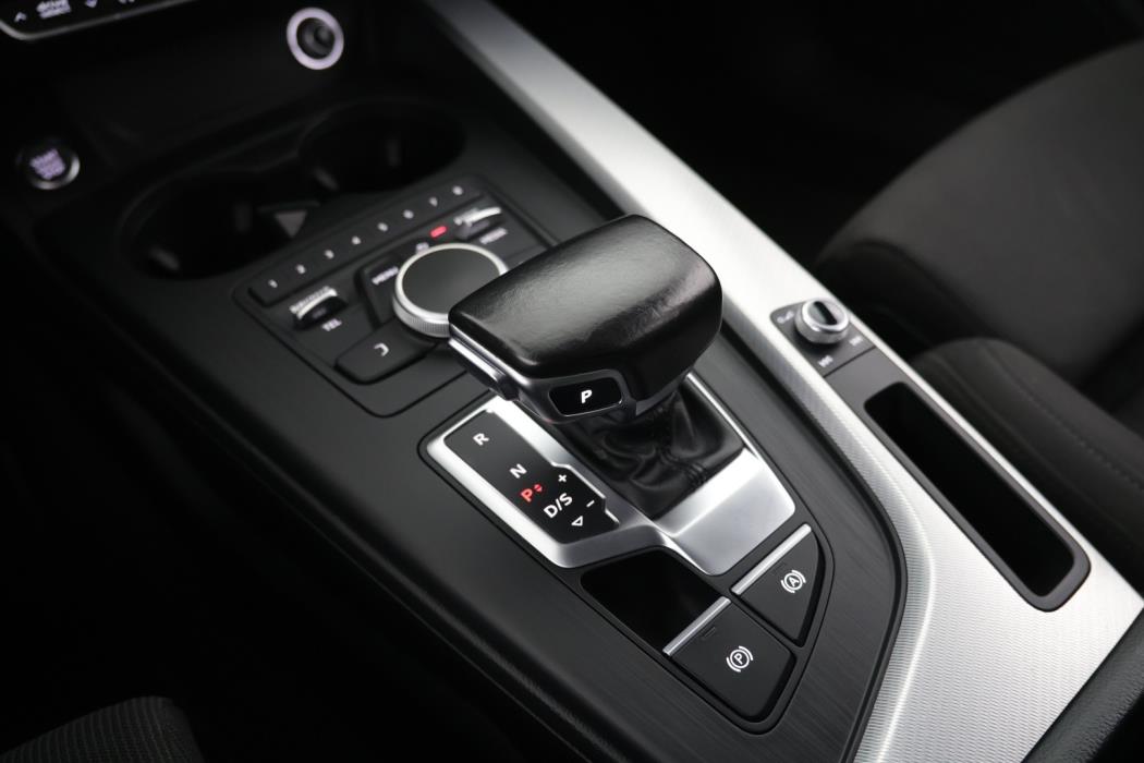 AUDI A4 2016