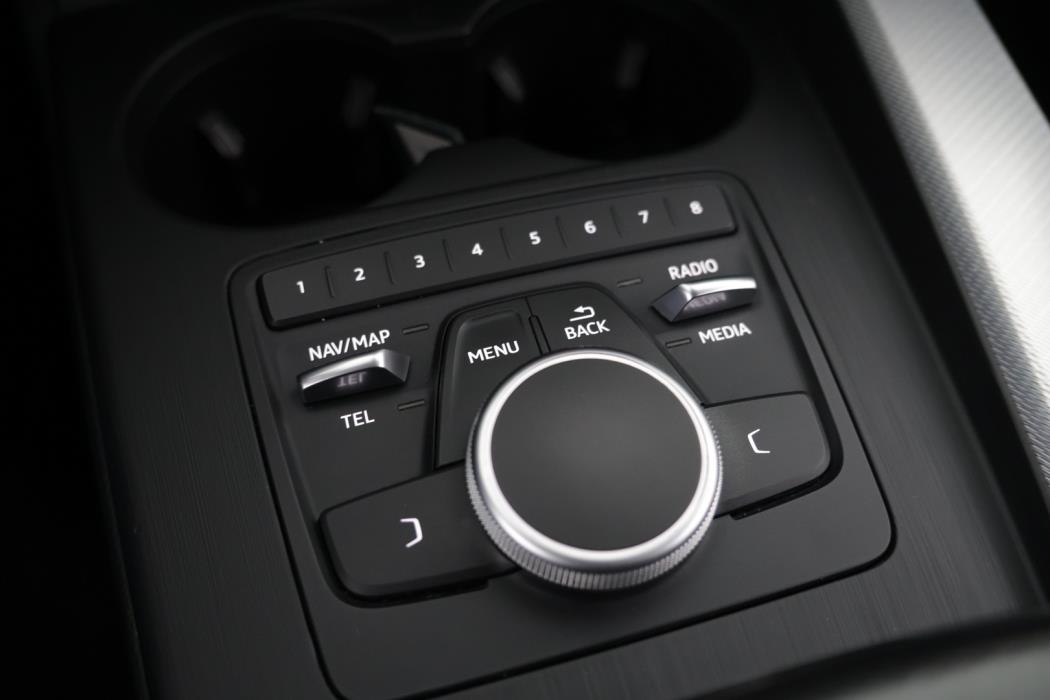AUDI A4 2016