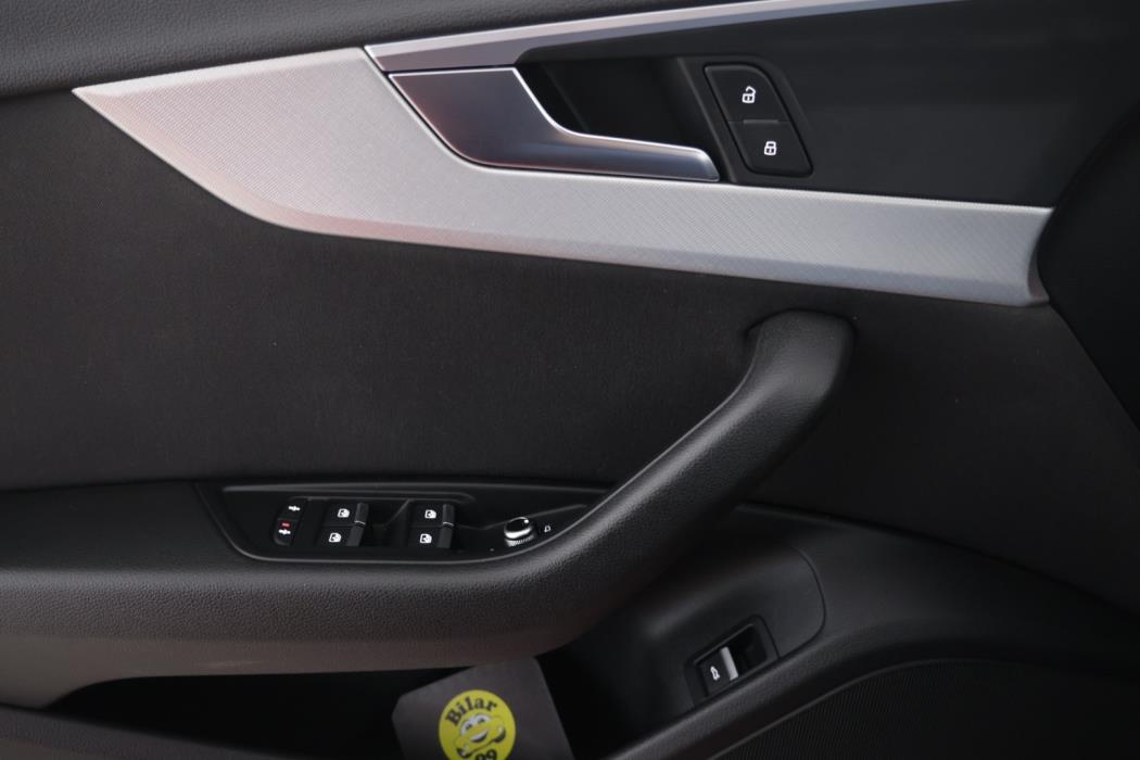 AUDI A4 2016