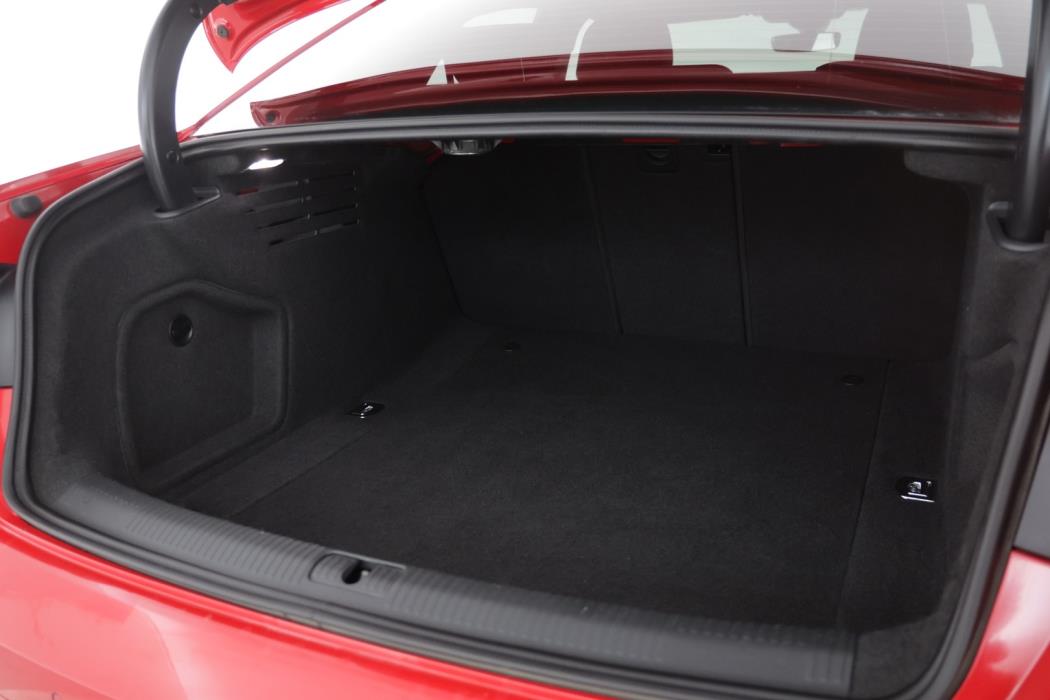 AUDI A4 2016