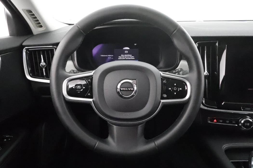 VOLVO V90 2023