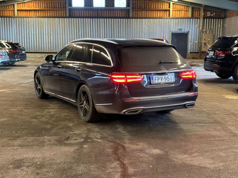 MERCEDES-BENZ E 2017